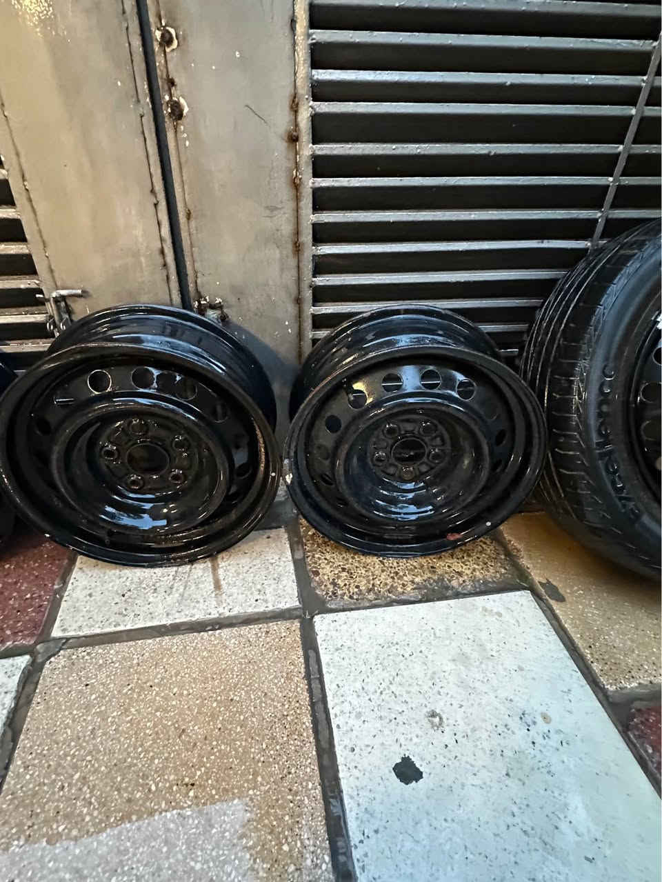 السلام عليكم ويل كورلا وارد امريكي اصلي مال شركة عدد 5 لافطر ولا عواج ولاتصليح السعر 125الف وبي مجال للاتصال *********** بغداد, العراق
