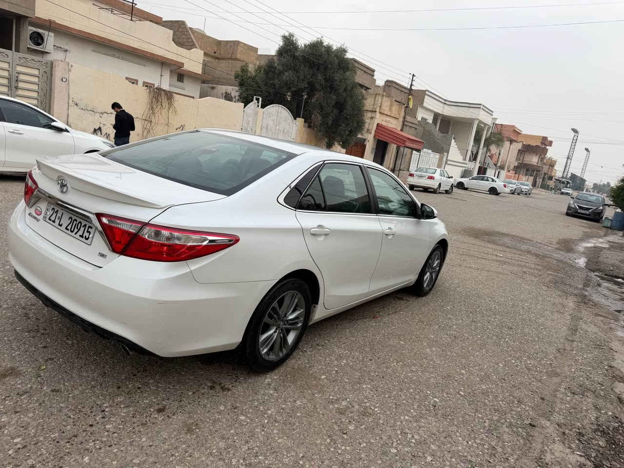 كامري 2017 موصفات SE أمريكي 🇺🇸 سيارة بونيد وجاملغ سكن صبغ فقط رقم شاصي موجود من ضمن صوار باقي سيارة شرط ارباك استيرن ومسستم كامل وسنوية ورقم وهزة وفحص مروري كله 2030 مجدده بدون اي نقص مباشرتا للتحويل اي شي ما يحتاج مكان سيارة كركوك حي العسكري 
سعره 147 بيه مجال للطيبين 
*********** كركوك, العراق
