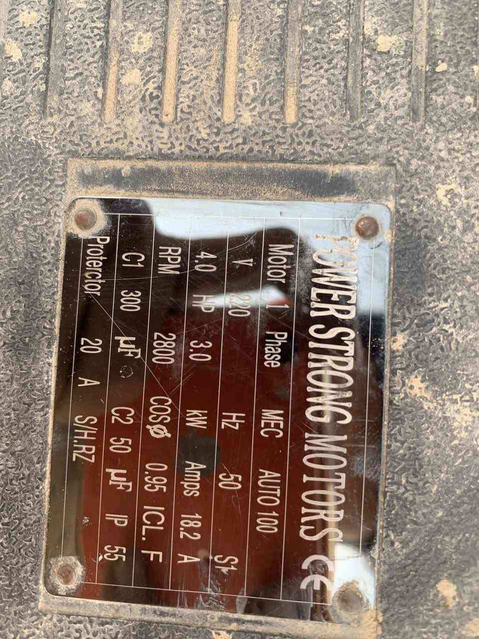 السلام عليكم ..

كمبريسر للبيع 

السعه 250 لتر 
مع صوندا 50  متر 
مع مسدسات عدد 3 حجم كبير وثقيل 

الكمبريسر جديد استخدام فقط 6 اشهر 

العنوان بغداد المنصور شارع 14 رمضان 

السعر 550 قفل 
الهاتف : ***********
