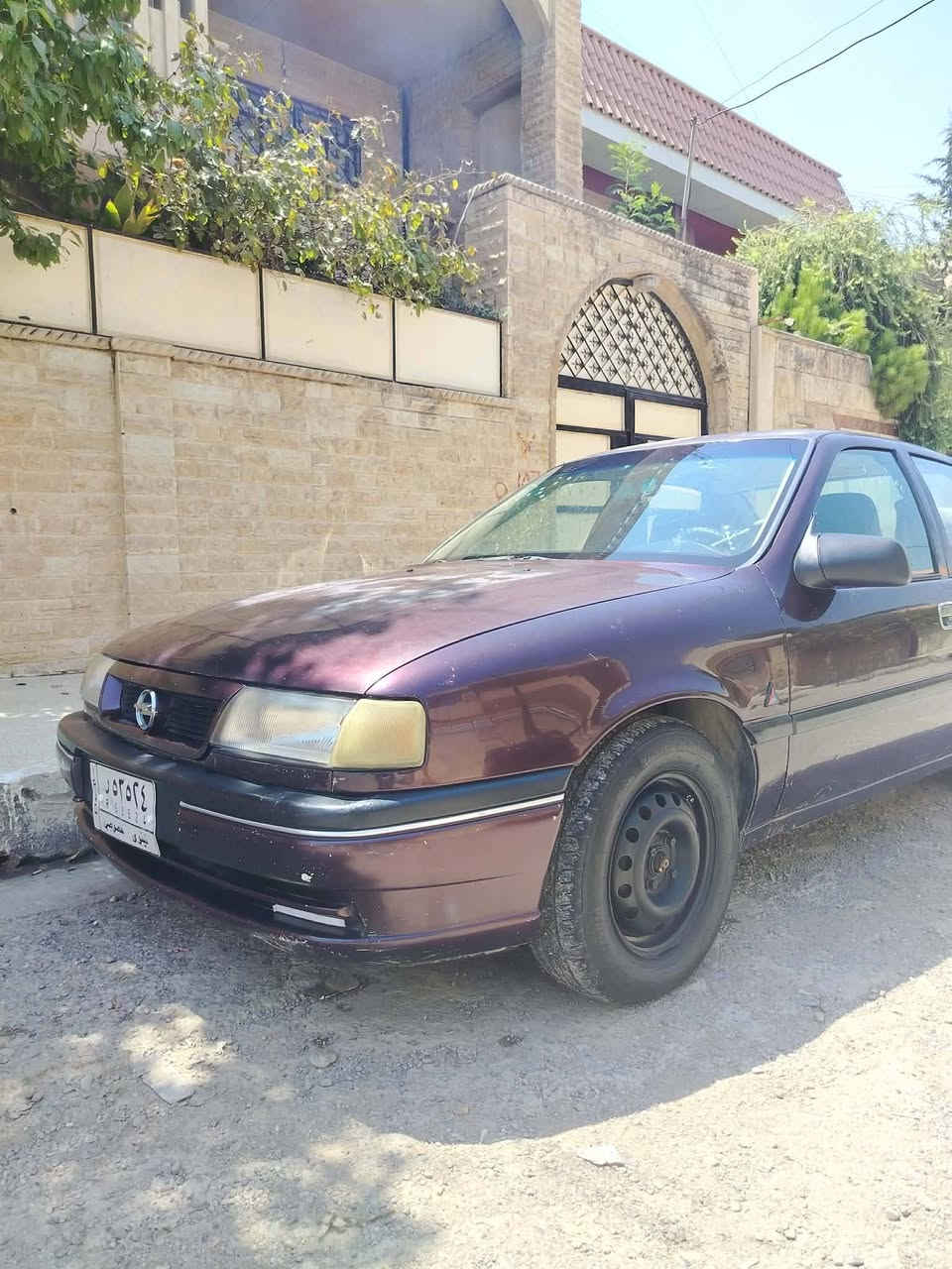 اوبل فكتره 93 حجم 16 سياره نضيفه محرك بي صرف رقم ألماني سنويه خضره صاقطه شرط التحويل المكان موصل  السعر 37  ***********
