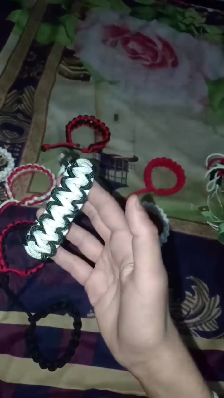 سلام عليكم عندي اسوارات البووركود عندي توصيل داخل الفلوجه فقطالواحد ب3ثنين ب5🤍اكو عالم تبيعاٱ5وب6


**إذا كنت صاحب هذا الإعلان وتريد حذفه لأي سبب، رجاءا أرسل رسالة إلى الدعم الفني**