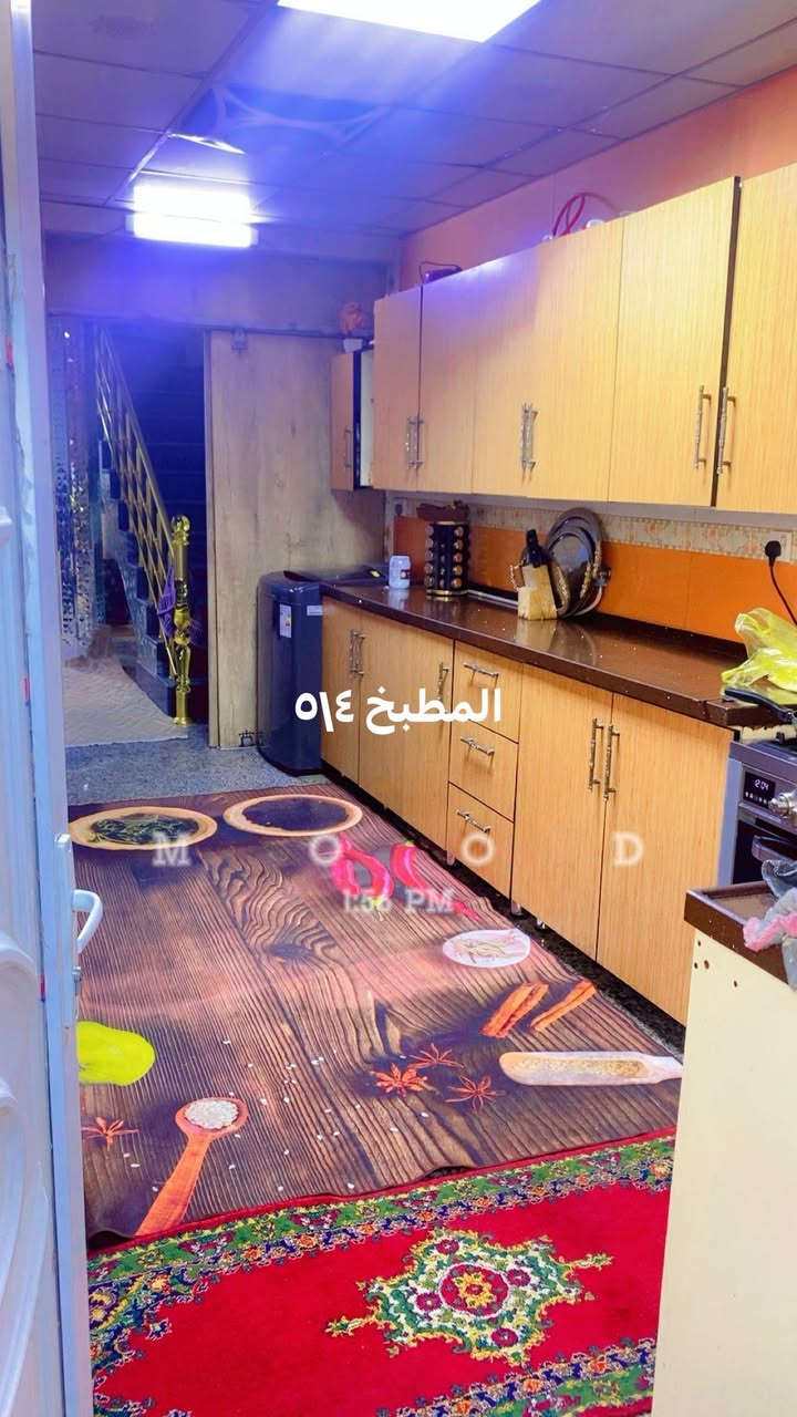 السلام عليكم بيت للبيع المساحه ٩٨مترالشعب شارع الصحه الواجه ٧الا ربع والنزال ١٥. موقع جميل وهادئ للاستفسار مواصله على الرقم***********
