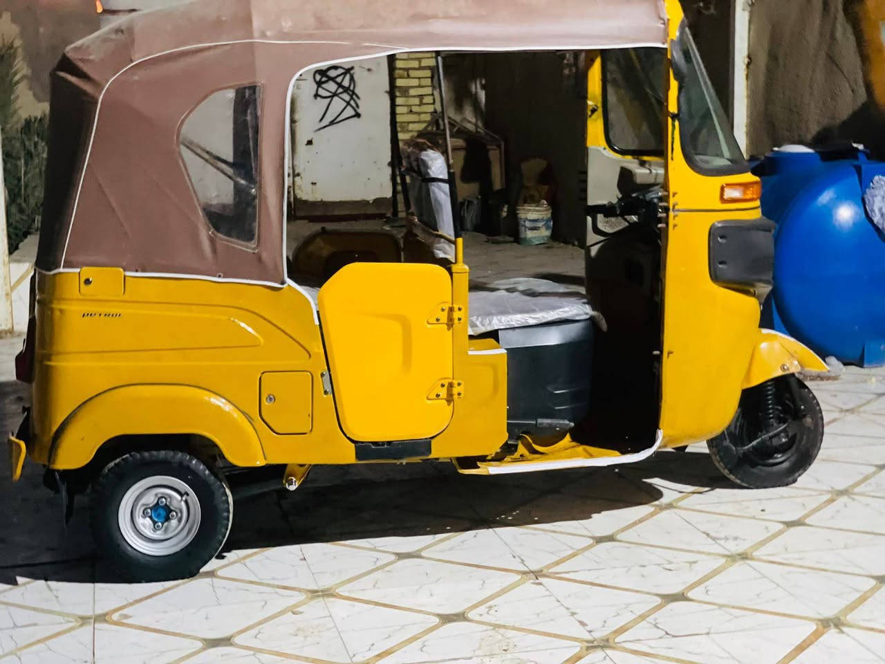 سلام عليكم تكتك البيع موديل 2021 شهر 4 مكينه مجفته تكتك جاهزه مال  جناي كشرتها مكفوله تكتك خير من يم الله سعر 6650 وبيها مجال الشراي تصل ***********
