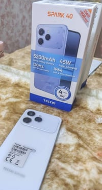 تكنو سبارك 40 • ذاكرة ٢٥٦ • النجف