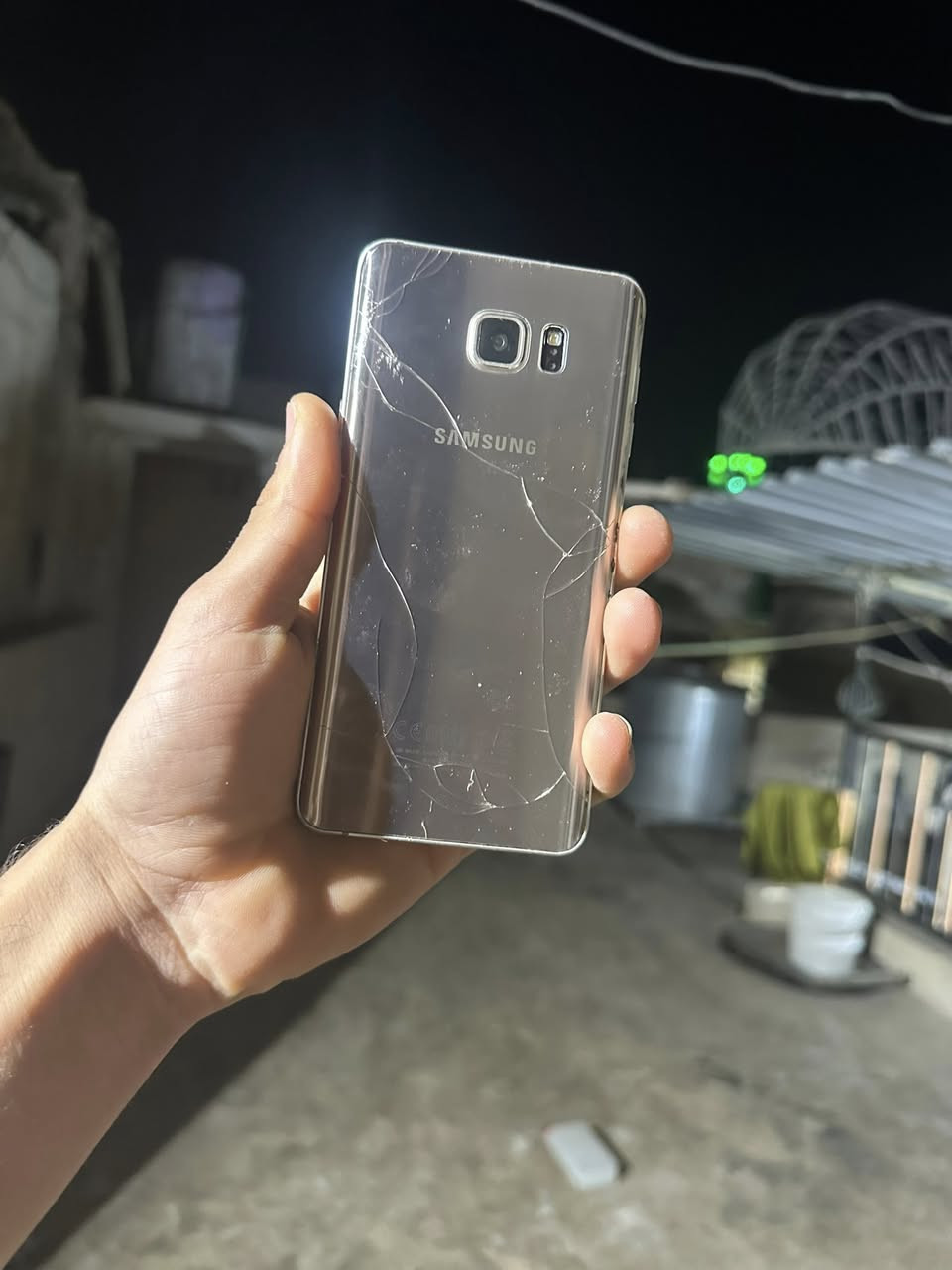 📱 للبيع: Samsung Galaxy Note 5 | القلم الذكي (S Pen): يعمل بكفاءة تامة للكتابة، الرسم، وتدوين الملاحظات السريعة ذاكره 32 بصمه اصبع شغال كامله جهاز سريع فقط ضهر مفطور جهاز شرط سعر 60 وبي مجال قليل متواجد على الخاص


**إذا كنت صاحب هذا الإعلان وتريد حذفه لأي سبب، رجاءا أرسل رسالة إلى الدعم الفني**