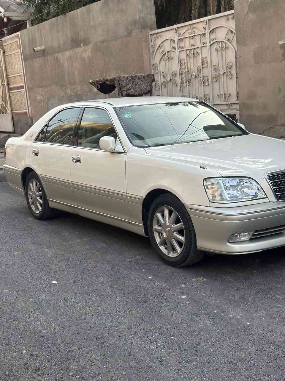 السلام عليكم جنون ملكه تسجيل جديده كفاله عراق ويابان من الصبغ كصه نقل ضربه كفاله من كل النواحي رقم بصره تحويل ثاني يوم دكمتين خضراويه
ديفور الزغير شاصي 71 مرايت شفط 4 كشنات كهرباء لايت زنون كرستال اصل ماشيه 84 شرط سبيرها مانازل مكاني بصرة سياره مال بيت جديده بمعنى الكلمه (***********)***********
