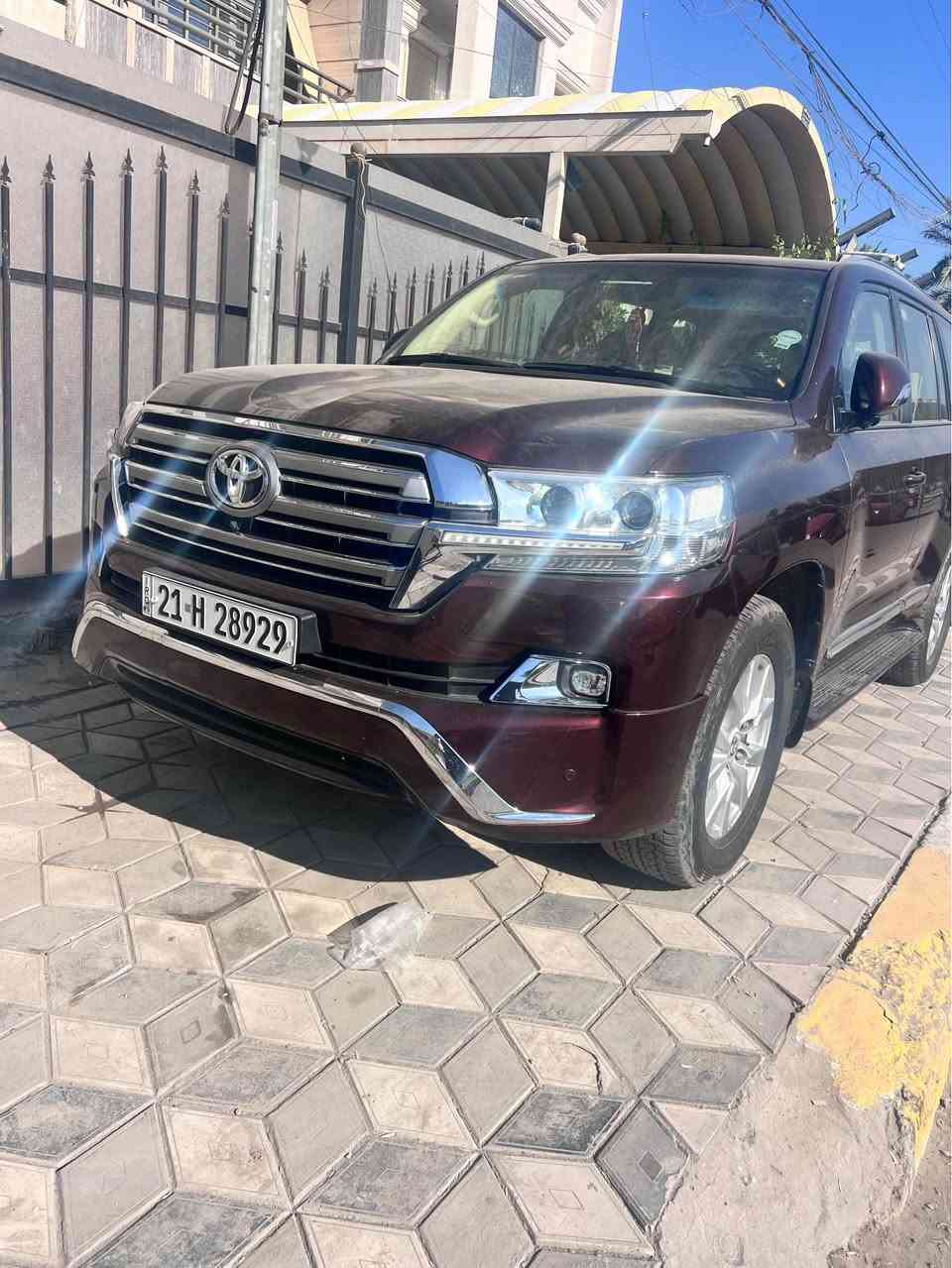 لاندكروز  جكساره موديل ٢٠١٧  سته سلندر مكينه ٤٠٠٠ باسمي رقم سليمانيه تحويل مباشر اللون عنابي مكفوله من الصبغ والظربه السعر٤٢٠  اربع شداتوعشرون ورقه بيه مجال حك الجيه العنوان بغداد القاهره الاتصال ها تف *********** بغداد, العراق
