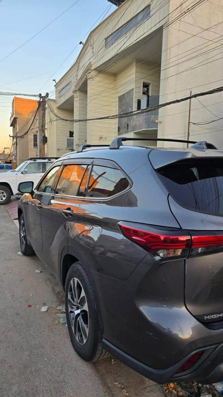 للبيع هايلندر هايبرد
مديل 2022
رقم بغداد انكليزي بسمي
لون فيراني 
فئة XLE 
  ٦ راكب كشنات vip
تو ويل 
فتحة سقف 
قاعدة هوك مع هوك بلادي 
كشنات جلد 
بصمة 
تشغيل عن بعد 
صندوق كهرباء 
بصمة ابواب 
شحن واير ليس 
سايد بريك كهرباء 
بردات ابواب 
تحديد مسار 
تدفئة مقاعد 
مقاعد كهرباء 
سبايدرات بلاديه 
***********
 مكان السيارة السيدية 
 السعر 270 ورقة
