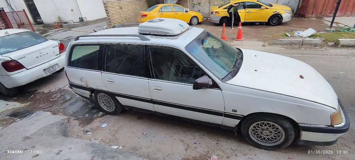 السلام عليكم اوبل اوميكا ستيشن 20
موديل 92 سنوية 28 كير عادي جديد 
تبريد سبلت سقفي 
صبغ ومعجون بالخلف فقط
مكينة وكير واكسل وصدر شرط 
السعر 32 وبيهة مجال.مكاني بغداد غزالية *********** واتس وخط
