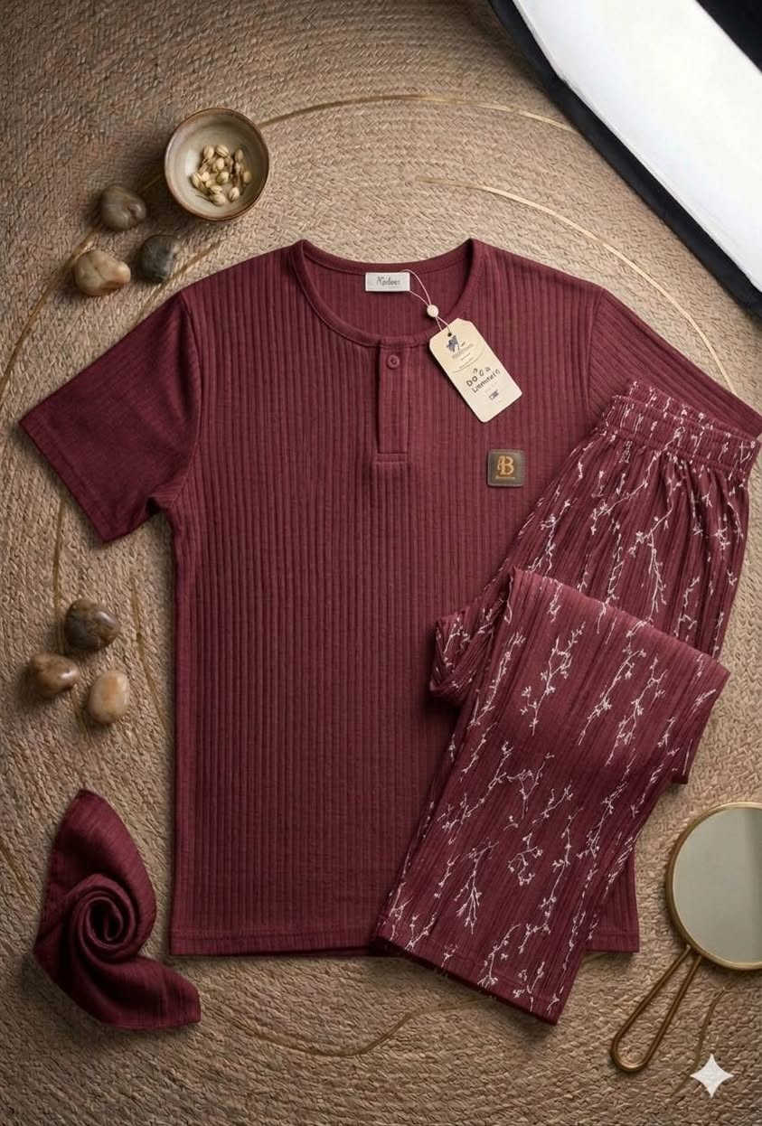 تراك نسائي مشجر 
الخامة كريش الاصلية
***********
توصيل الف
 ( 4 الوان ) 
قياساته (,3XL, L , Xl , XXl )
