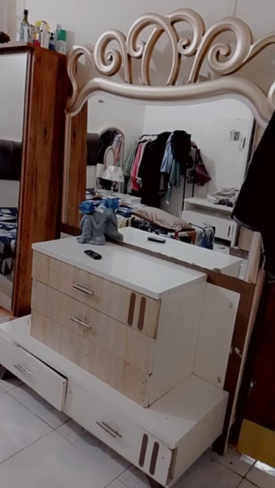 غرفه تركيه نضيفه فقط عوزهه تخت جربايه وياهه مندر نفرين سعرهه ب٣٥٠ وبيهه مجال قليل العنوان كوت الطشاش


**إذا كنت صاحب هذا الإعلان وتريد حذفه لأي سبب، رجاءا أرسل رسالة إلى الدعم الفني**