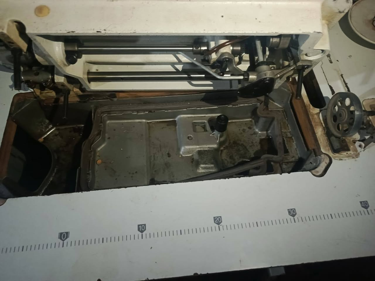 مكينه خياطه للبيع ياباني جاهزه الله شاهد كلشي مابيه اي عطل مابيه محتاج ورد ابيعه السعر350 رقم الهاتف ***********
