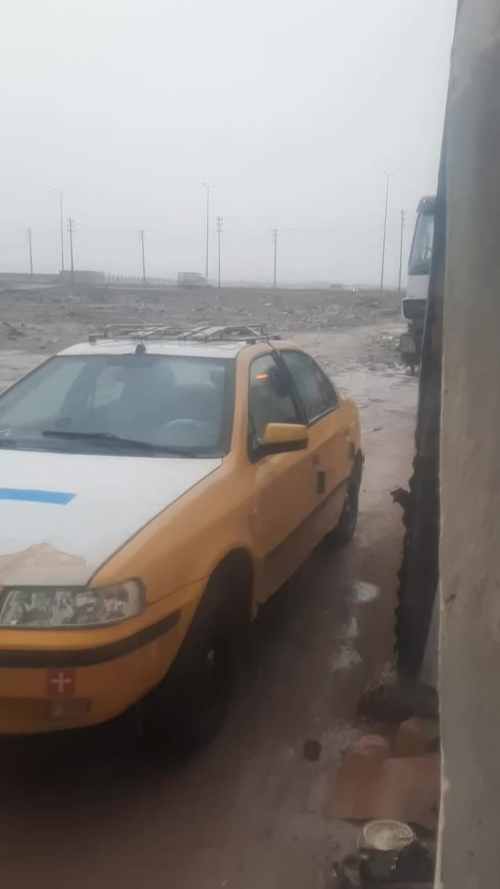 سمند 2012 مصفرة هيئه وقرامة كير ومكينه نظيفات كهربائيات عامه شغاله حتئ لبلوجكترات وتبريد حلوو حداديه اماميه جديده تخم تاير مع سبير بيع او مراوس بمحور ونجي لوسايبا خصوصي نظيفه السعر26 مكاني بصرة الزبير ***********
