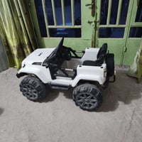 سيارة شحن مستخدمه تحتاج إلى صيانة ابيعه على وضعها  تتحمل عمر لحد 8 سنو...