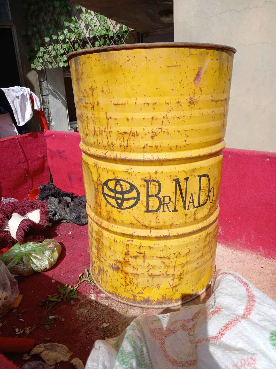 تانكي للبيع نظيف السعر ١٠ يبي مجال تعال خاص وتدلل


**إذا كنت صاحب هذا الإعلان وتريد حذفه لأي سبب، رجاءا أرسل رسالة إلى الدعم الفني**