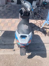 موطور للبيع 350 شغال كلشي مابي كهربايات كلها شغاله ماكاني رمادي 078402...