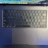 MacBook Pro M3 Pro 16” Ram 18 | SSD 500 Battery 95% - cycle 169   Cont...