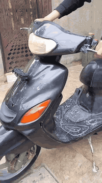 دراجه اكزز كوم حديد دراجه سعره 300  ورقم 07828703334