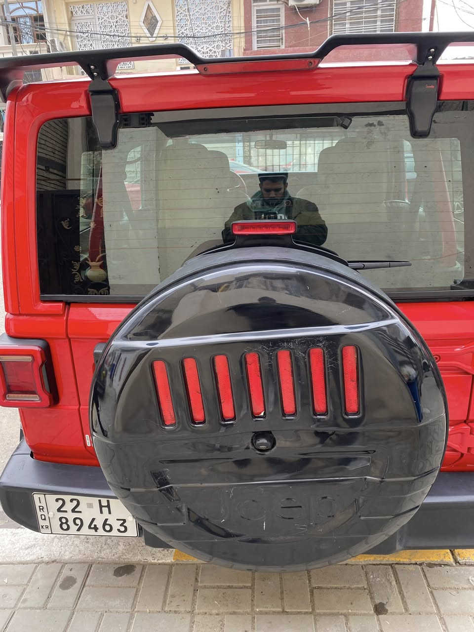 السلام عليكم جيب رانكلر موديل 2018 السياره جاهزه فول تزويد ارتفاع مازدات بكلايتات دوسات كله تزويد قماره فايبر تتفصخ سياره جاهزه وحلوه مكينه كير تبريد تدفئه كل شغال وارد امريكي جاملغ وبنيد بدون دواخل رقم اربيل الدولي باسمي تحويل ثاني يوم سعره ($240) وبيهة مجال مكان السياره بغداد الحريه 
رقمي ***********
