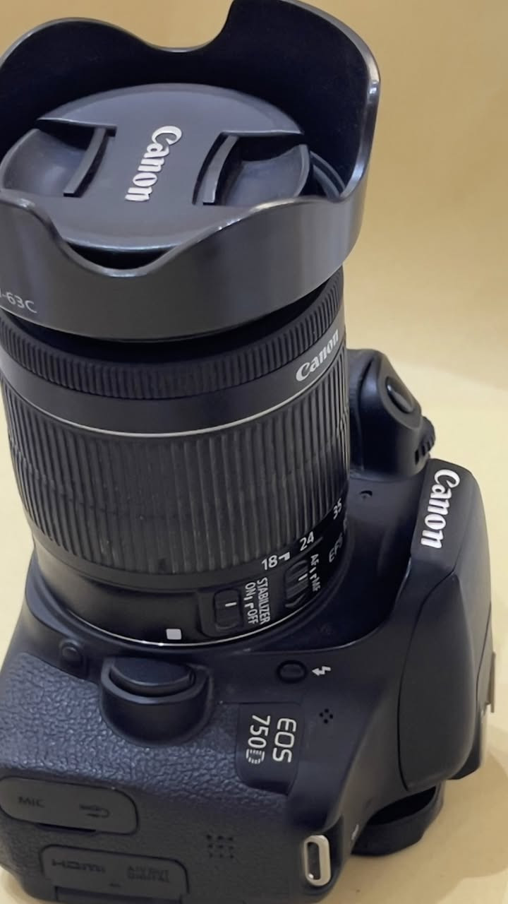 كامرة كانون 750D مع عدسة 18/50 + فلاش كانون اصلي
مع كامل الملحقات جنطة + شاحنة + بطاريات 2
السعر 425 الف


**إذا كنت صاحب هذا الإعلان وتريد حذفه لأي سبب، رجاءا أرسل رسالة إلى الدعم الفني**