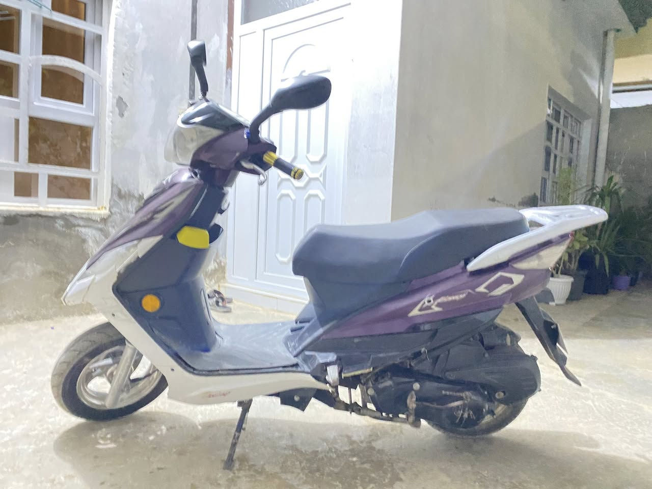 دراجه ليندي سرعة 120. محرك 125cc
ديالى بعقوبه متواجد واتساب أو ماسنجر ***********
