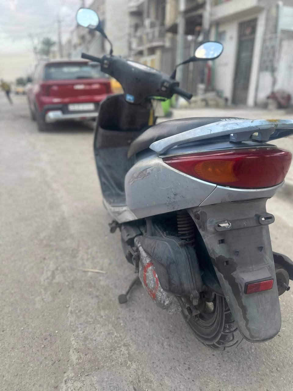 سلام عليكم دراجه بريز مال رمبه مكينه بلاديه ما مفتوحه نكره سلف لا تخبر لا تنقيص  ماشيه 26الف  كيج بانزين شغال اشاير شغال كيج سرعه شغال كفرات بلادي ختم واحد طسه ناعمه عنوان الشعب شارع الصحه سعر 750 وبيه مجال شي قليل ***********
