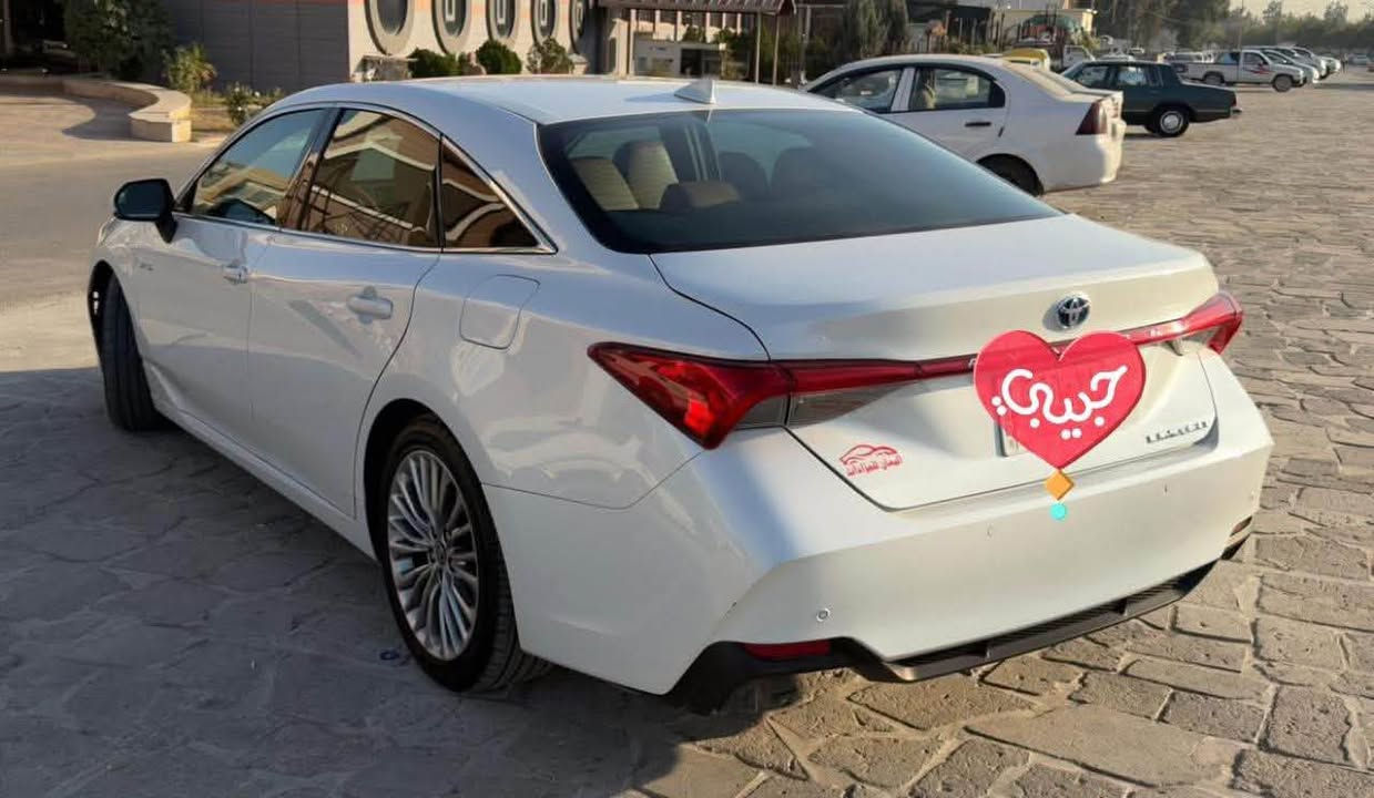 سلام عليكم
تويوتا افلون هايبرد 2021 فول مواصفات  لمتد

 داخل جملي 

سستم صوت JBL

اربع كامرات 

حساسات امامي خلفي

داتا شو

كشن خزن

كشنات حار بارد الاماميات

كشنات الخلف هيتر

فتحة سقف

وبعد هواي مواصفات

عداد المسافة/ 86 الف كيلو

حادثها جاملغ خلفي يمين بدون دواخل وقبغ صندوق مصبوغين

الايرباك سليم

السياره / رقم نينوى
سعر 292 بيها مجال 
***********
