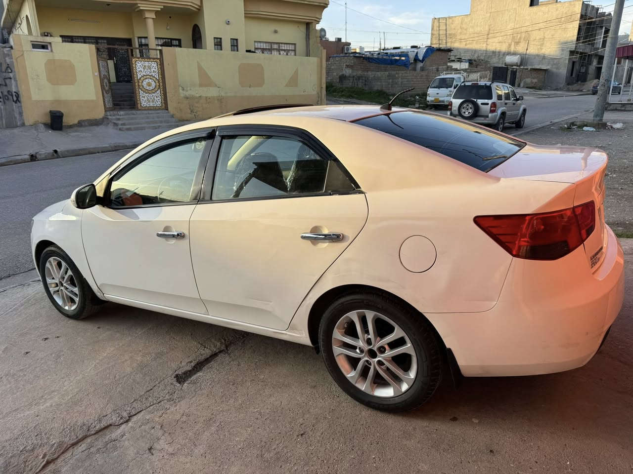 كيا سيراتو 2011 فول موصفات گير محرك بشرط رقم سنوى جديد رقم دهوك عنوان زاخو رقم الهاتف ***********. سعر 79 ورقه
