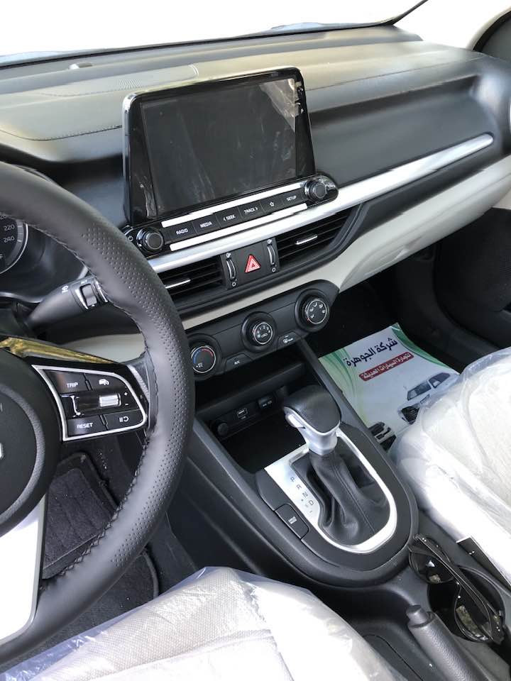 سلام عليكم 
سيراتو موديل ٢٠٢٤ خليجي فول مواصفات ١/١

كفاله عامه من الضربه والتبديل والصبغ

جديده السياره رقم اربيل دولي بااسم شركة 

مكاني نجف/الاستفسار الاتصال
***********
