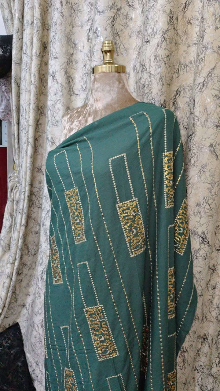 ع بركه الله إلى زبائننا الكرام تم وصول قماش كشمير الشيخه ايطالي تطريز مبلك القطعه مترين ونص لانك تستحقين الافضل نأتي اليكي بأجود انواع الاقمشه 
توجد خدمه توصيل كربلاء والمحافظات الحجز واتساب ***********
