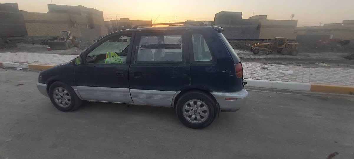 سلام عليكم  مسبوشي موديل 94 مال بيت خير من الله سنويه عاج كهربائيات بريك ستيرن باور سماعات تايرات جدد مكان السياره السماوه قضاء الرميثه السعر 14 قير متواجد عل فيس هاذ رقمي ***********
