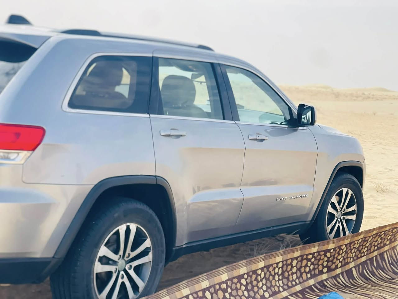 جيب ١٤ اصل موصفات لمتد فول موصفات
داخله كلين وبالعراق يبها قطعتين صبغ وقطعتين تبديل بدون شاصي وبدون برانكيت عنواني ذي قار 

السعر ١٧٠ 

***********
