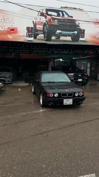 bmw  525   گێر عادی     مۆدێلی ١٩٨٩  کامل کامل کراوە بە  ٩٥         سل...