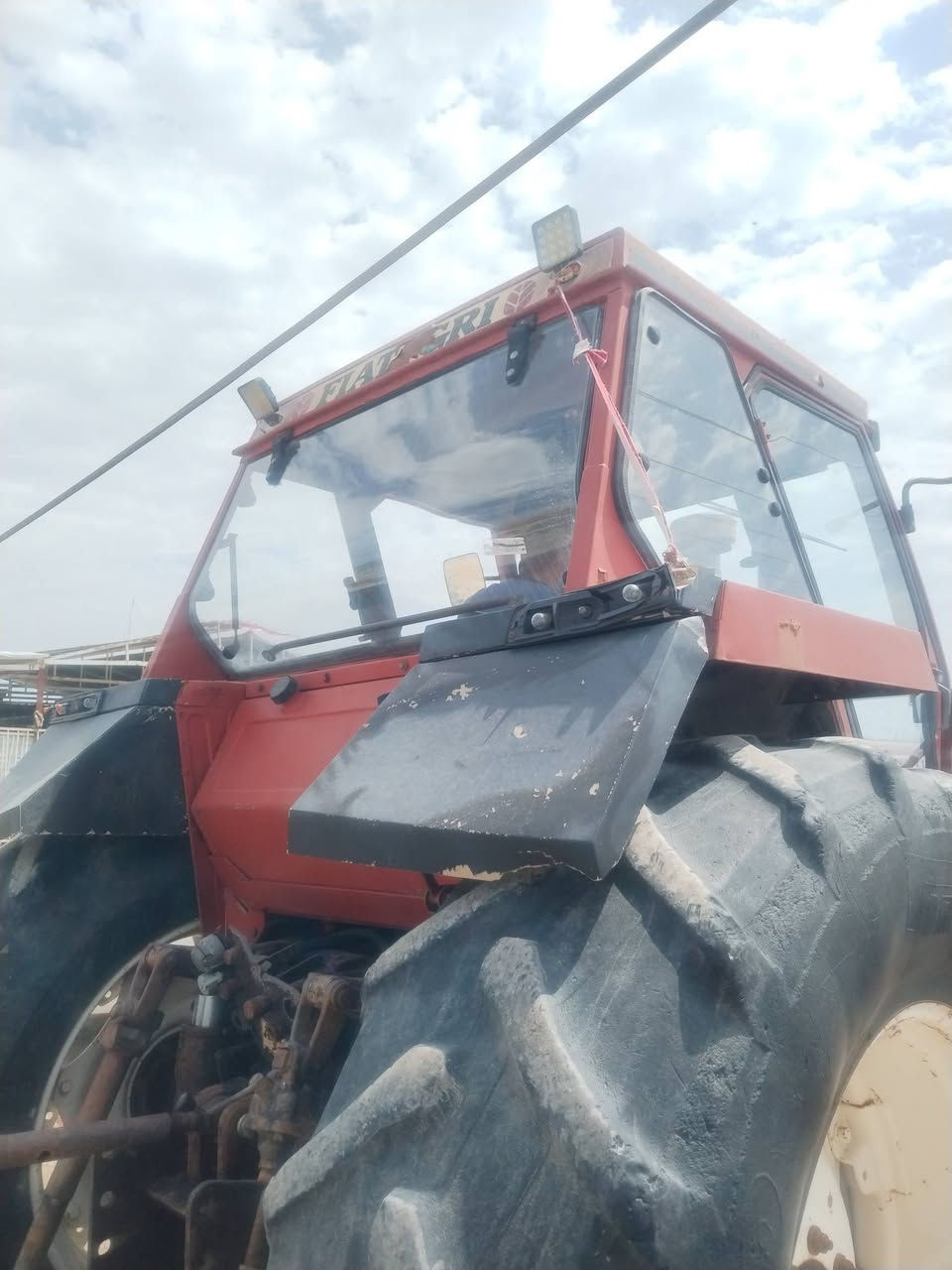 السلام عليكم  
للبيع مكينه فيات حجم ١١٥ 
العنوان واسط النعمانيه ***********
***********
