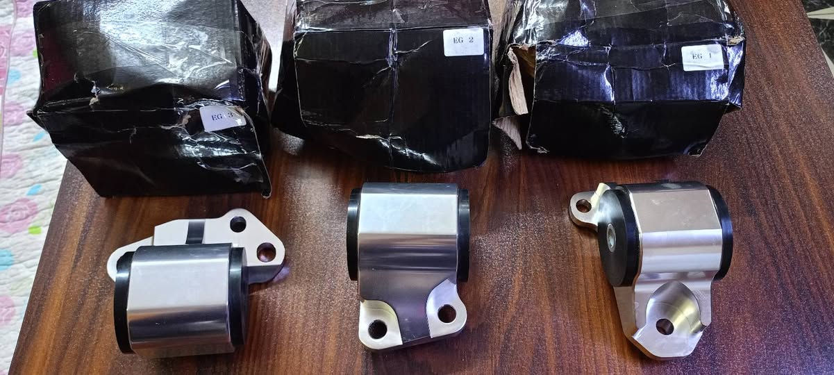 اذن محرك سياره ماعرف يا سياره جديد لوك  تك وحده سعره 20 الف مكان حي عامل بغداد
مكان حي عامل بغداد ***********  واتساب
***********
