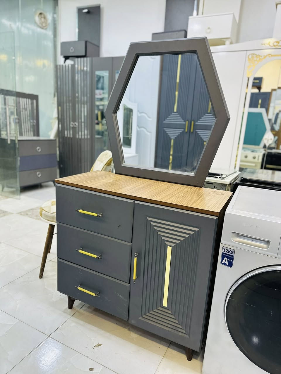 للبيع بسعر مناسب
واتساب ***********
