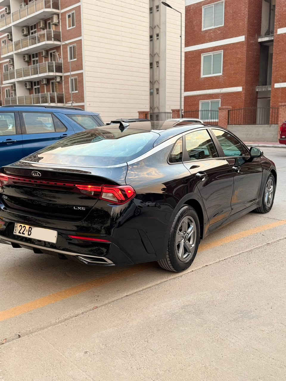 كي فايف
K5 🖤2021 
رقم اربيل جديد
محرك 1600 تيربو 
ماشية 50 الف ميل
سيارةً حلوه ونظيفة 
وجااااهزة من كلشي 
شاشة كامراه
حساس رادارات 
هندبريك بصمه 
3 انظمه قيادة
اوتو هولد 
تحكمات ستيرن 
اوتو ستوب 
باقي المواصفات معروفه
سعر 155$ بيها مجال قليل 
رقم الشاصي بالمنشور
بدون شاصي وللغد شرط الفحص👍
مكان سيارة/بغداد حي العدل
رقم الهاتف :***********
