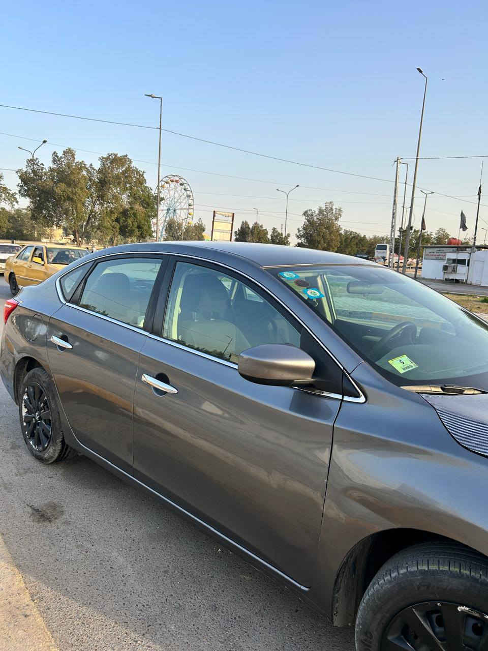 نيسان سنترا موديل 19 ماشيه 67 الف بيه بنيد وبارد بجاملغ فقط واكو طخه موضحه بصوره ممصلحه بعد السياره على وضع الشركة مكاني بغداد الغزالية *********** السعر 110 وبيه مجال حك الجية
