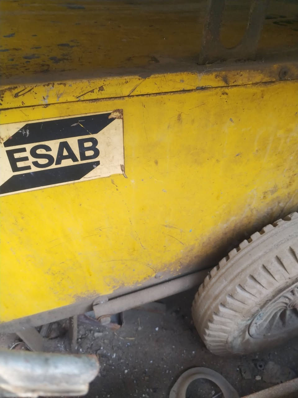 ماكنه ايساب ٤٠٠ امبير تلحم معادن سيطره بعيده تلحم تك اركون السعر خمسه أوراق اتصال ***********
