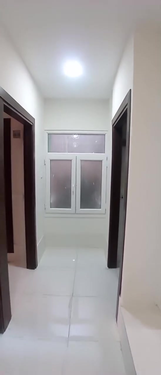 السلام علیکم، صباغ متفرغ اطلع باليوميه ***********
علاء الصباغ
