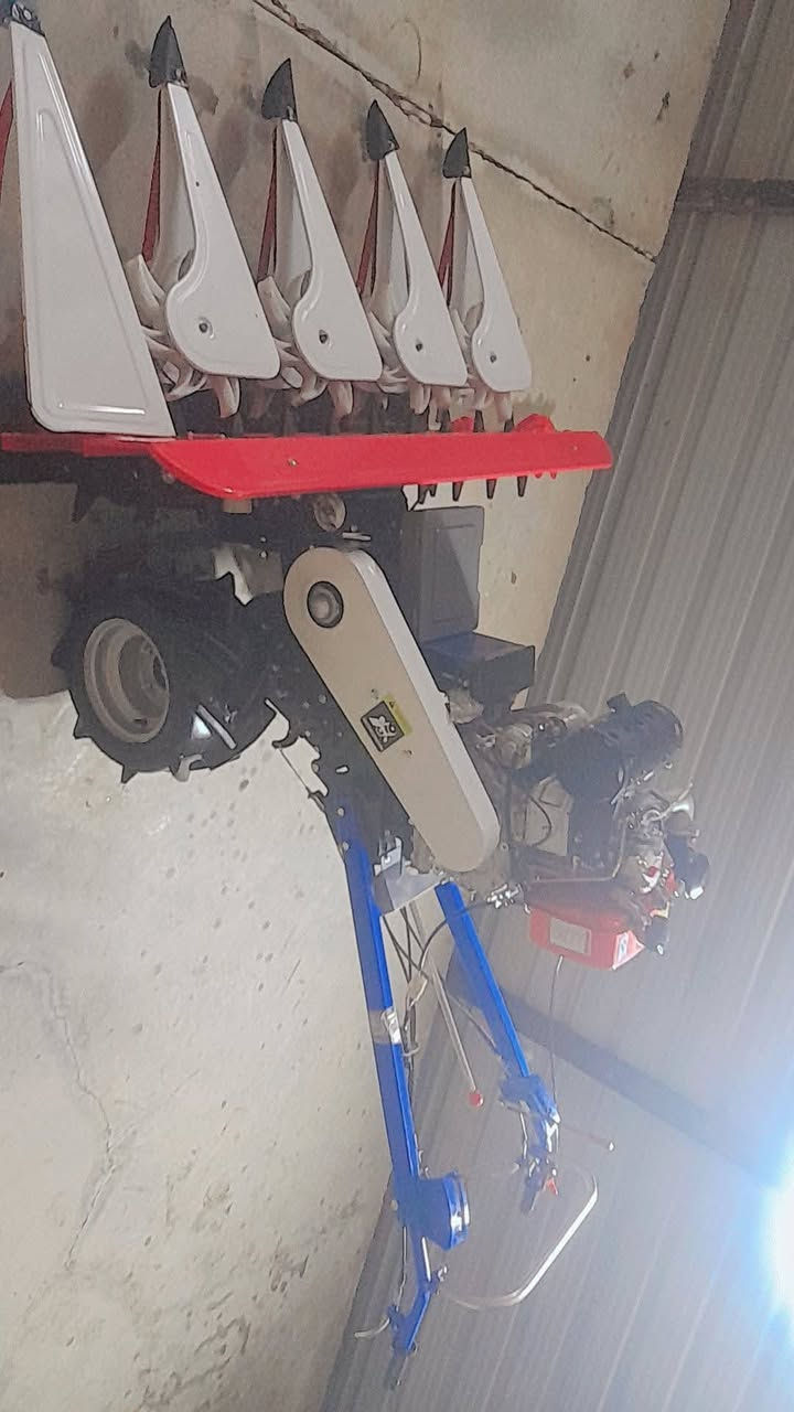 السلام عليكم من رخص الادمن
حاشوشه للبيع 13حصان نوعيه كاما تحش الجت والبرسيم والشعير والحنطه العنوان بغداد المدائن الاستفسار الاتصال والمراسله على رقم ***********
***********
