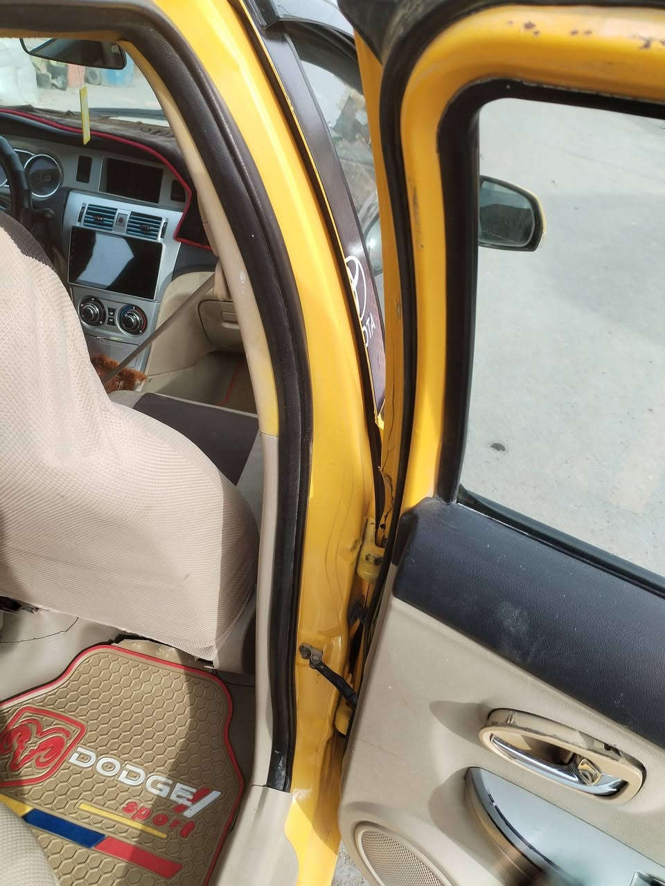 سيارة كريت ويل  2011 سياره جاهزه تبريد شغال بيه خياسات منكطات كير جديد صدر جديد باتري جديد تحويل ثاني يوم مكاني بغداد الحسينيه *********** *********** بيع مستعجل
