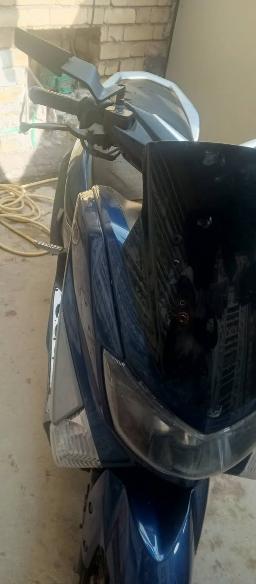 السلام وعليكم Nmax
للبيع دراجه ماشيه 41الف 
دراجه مابيهة اي نقص 
رايدهة بمليون و300 وماكو نفسهة بهيج سعر وهيج نضافه وبيهة مجال مكاني لبياع لشهداء 
***********
