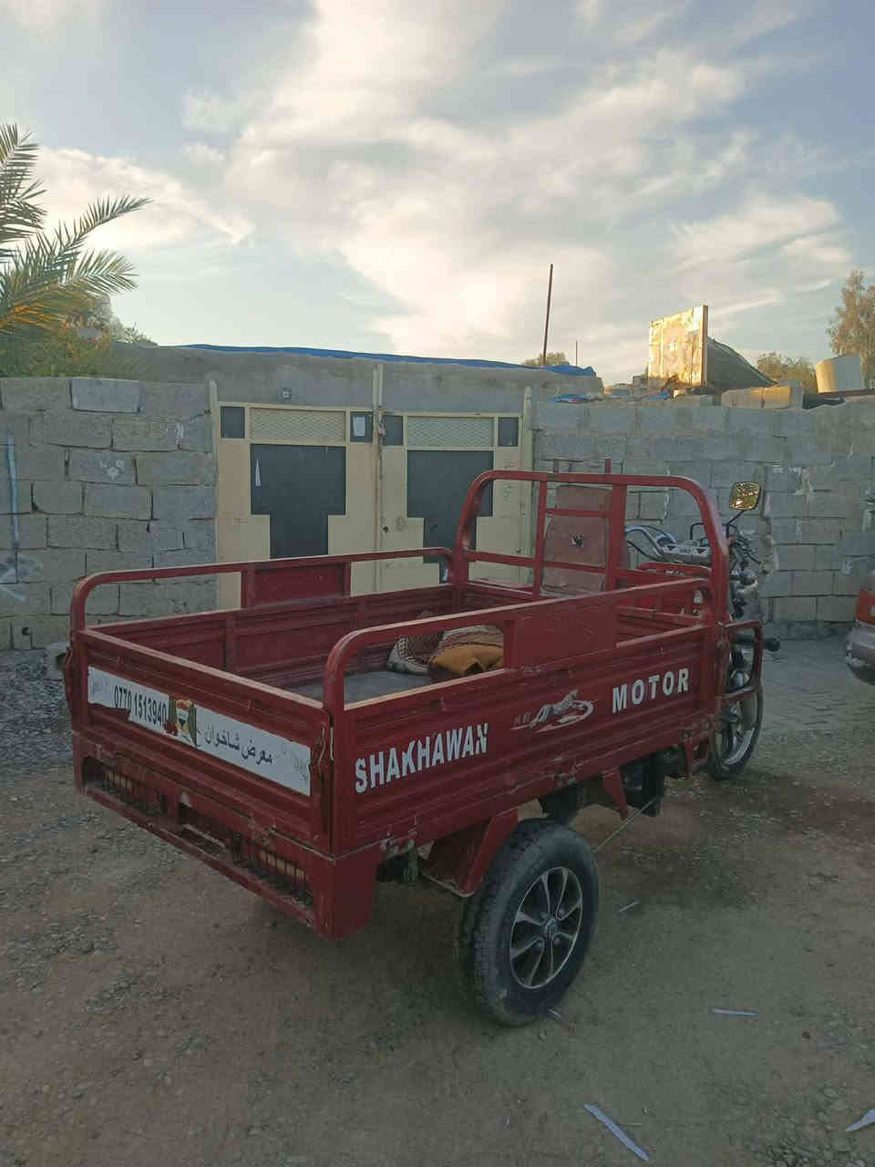 السلام عليكم ستوته موديل 21رقم كركوك وسنويه الستوته نضيفه كلهة بل شرط السعر المطلوب مليونين وربع اني مكلف بل نشر الشراي يتصل عل رقم ***********
