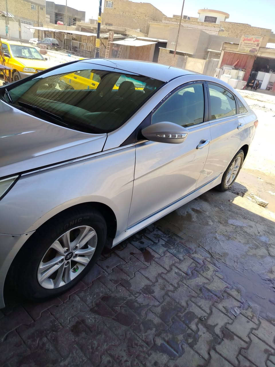 يالله هونداي سوناتا موديل2014 ورد أمريكي حادثة جاملغ وبنيد بدون دوخل شوصي كفالة وبيه رشه ب داير مال جاملغ الخلفي سياره كفالة من ضربه عابره  شواصي لغود تكم قماره حوض كفاله محرك جيدي ااي2400 ع شرط سيارة جهازه مكينه كير حداديه تبريد ثلج مواصفات سويج  تحكم جهتين شاشه كامره بلاد كشن سايق كهربائي اشاير بل مري كشنات تدفا   مود درايف نظام ايكو  رقمه بابل شرط تحويل مكاني ديوانية سعرها 90مجال قليل للستفسار ***********
