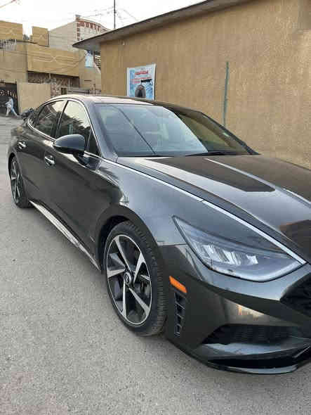 سوناتا 2023 SEL PLUS 
1600 تيربو 
رقم اربيل جديد
هزة جديد قبل 5 اشهر 
ماشية 14 الف ميل  ( 24 الف كم ) 

حادث جاملغ خلفي جهة السكن موضح بالصور
ايرباك بردة فقط جهة السكن 
 
بصمة تشغيل
تشغيل عن بعد 
هاند بريك بصمة
تدفئة كشنات 
بانوراما
سستم صوت وشاشة BOSE
نقطة عمياء
تحديد مسار 
‏Auto hold 
‏Auto drive
شاحن لاسكلي 
تبريد قطعتين 
4 انظمة قيادة ( Smart,Sport,Normal,Custom)

السعر 19,500 الف ( 195 ورقة ) وبي مجال بسيط مكان السيارة بغداد 
للتواصل
***********
