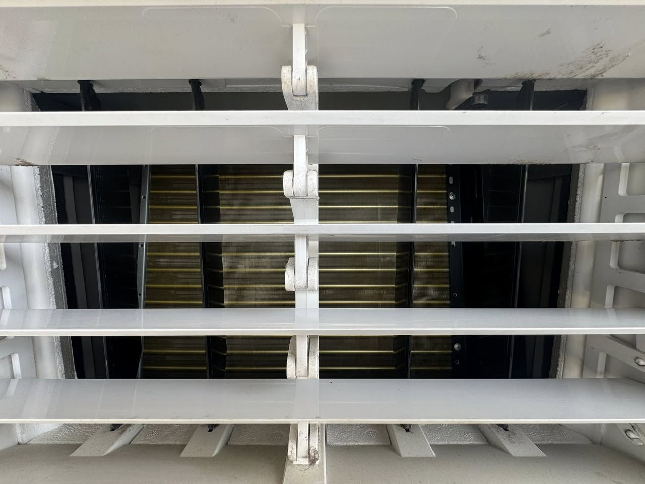 السلام عليكم
سبلت كنتوري
الحجم طنين وثلث ( 30,000btu )
جنرال كولد نفس معمل الميديا نفس المصنع
اصدار 2025 مشتغل جدًا قليل 
ضاغط T3
غاز 410
بعدة داخل ضمان الشركة
ملحقاتة كاملة 
تدفئة تبريد  
السعر 550 الف
يوجد خدمة توصيل داخل بغداد 
***********
