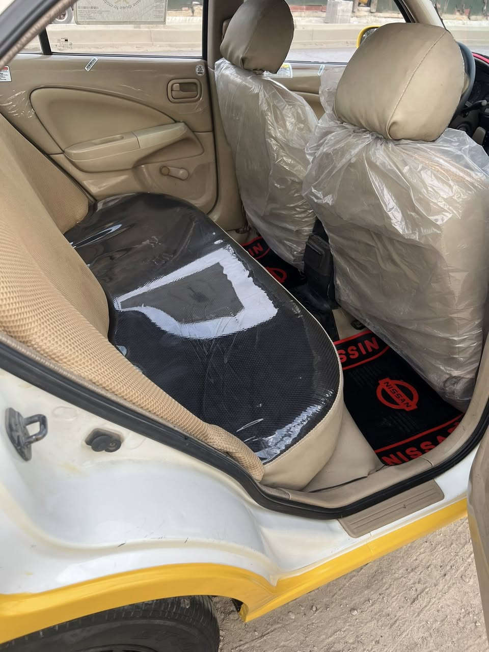 نيسان سني خليجي بدون حادث سيارة جديدة معنة الكلم جاهزة كبل للشارع كير ومكينة وصدر وتبريد وتخم تاير جديد دوشمة عامة برغي نقص مابيهة بسمي رقم دولي هية مصفر هزة جديدة ورقم دولي السعر ٧٨ مكاني بغداد لامين 
***********
