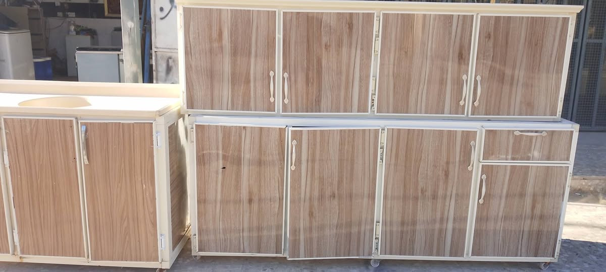 باب حديدمترين طول ولعرض 80مع جرجوبه سعر30امغربه بايسكلات ثنين سعرهم 15ثنينهم ***********
