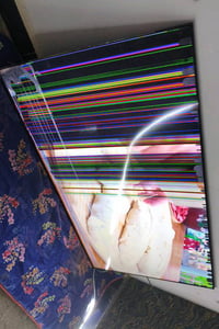 TCL ٦٥بوصة • شاشة مكسورة • ميسان قطاع ٣٠